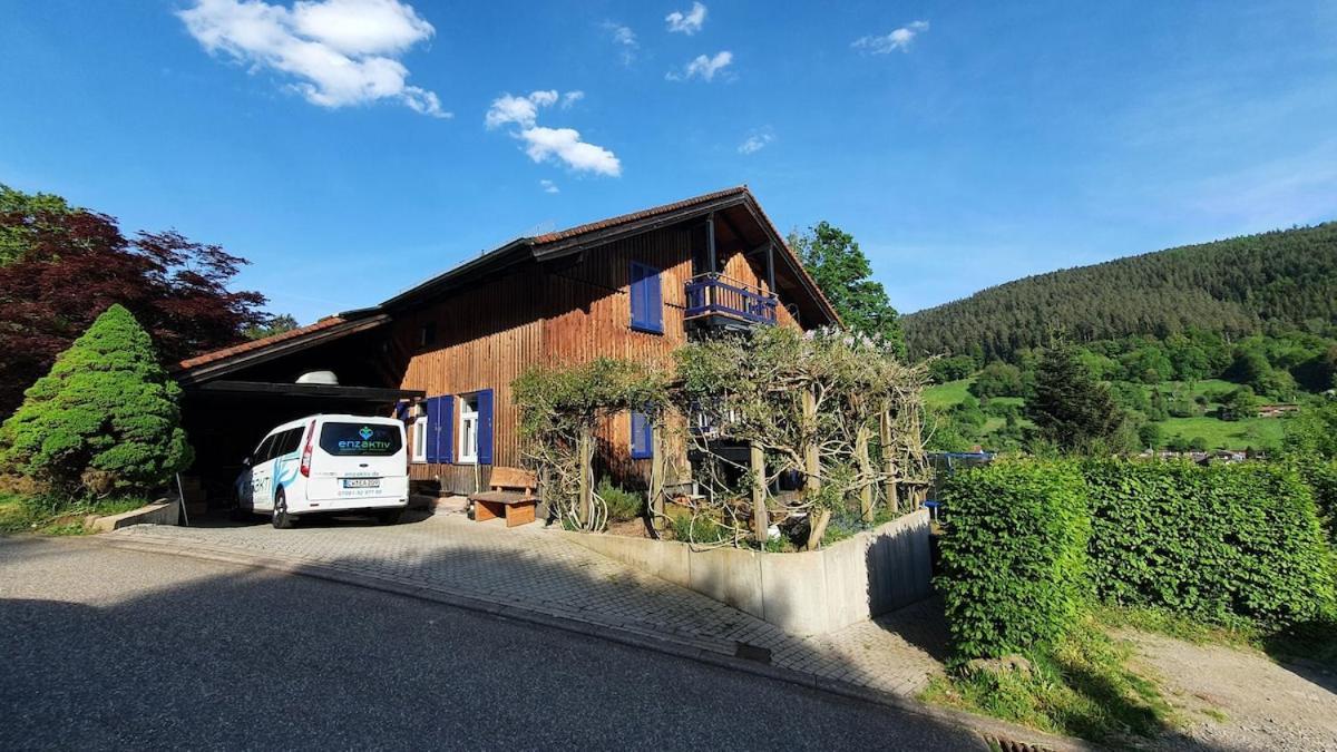 Kuckucksnest - Ferienwohnung Mit Traumblick Im Schwarzwald Bad Wildbad Luaran gambar