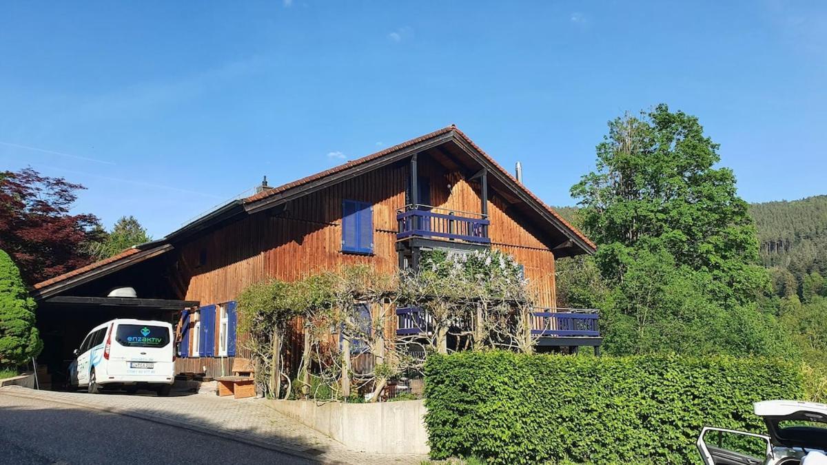 Kuckucksnest - Ferienwohnung Mit Traumblick Im Schwarzwald Bad Wildbad Luaran gambar