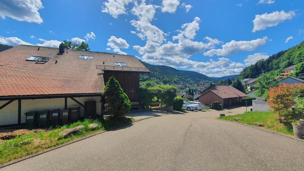 Kuckucksnest - Ferienwohnung Mit Traumblick Im Schwarzwald Bad Wildbad Luaran gambar