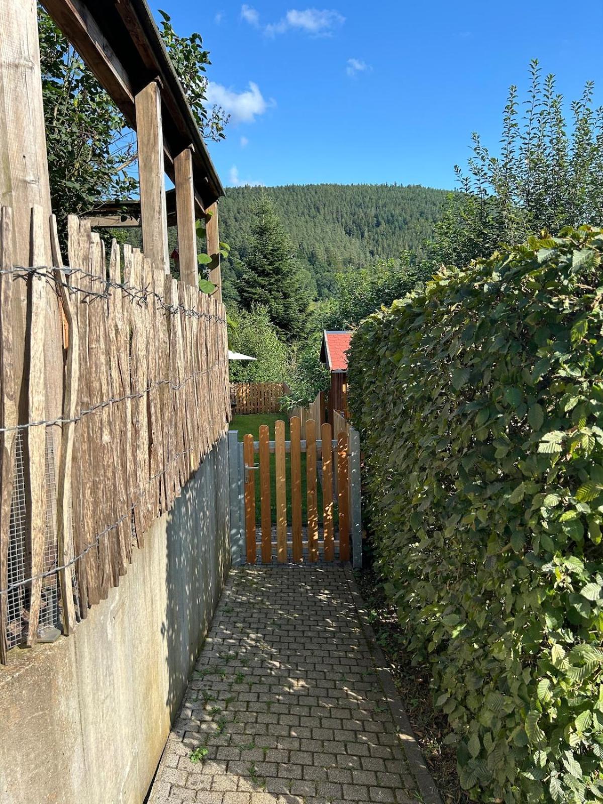 Kuckucksnest - Ferienwohnung Mit Traumblick Im Schwarzwald Bad Wildbad Luaran gambar